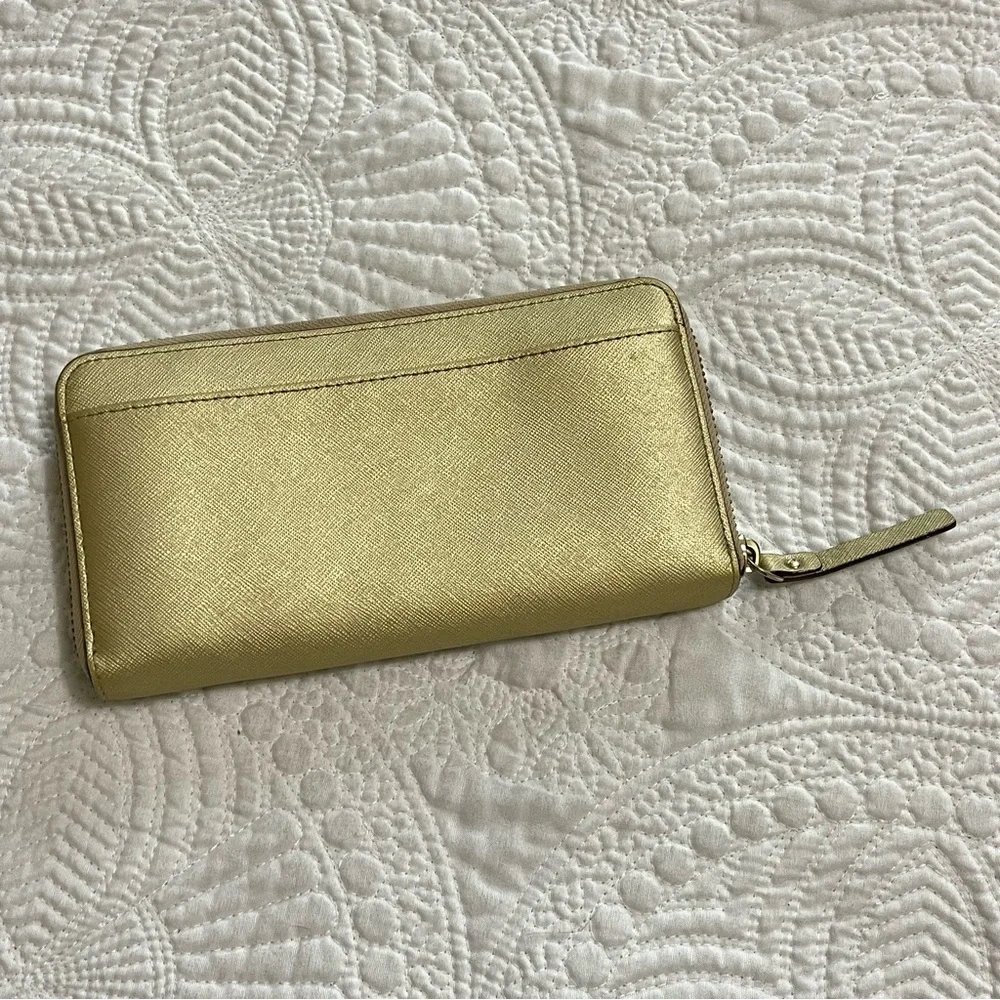 KATE SPADE Gold Zipper Wallet Rainbow White Stripe